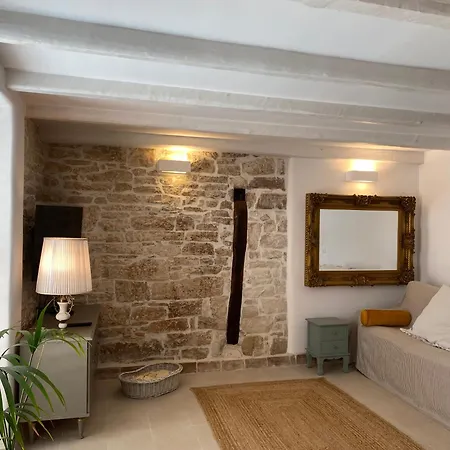 Casa Tratinella ロヴィンスコ・セロ