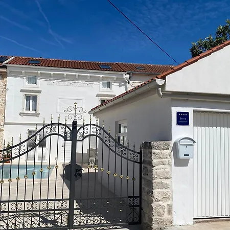 Casa Tratinella Feriehus *