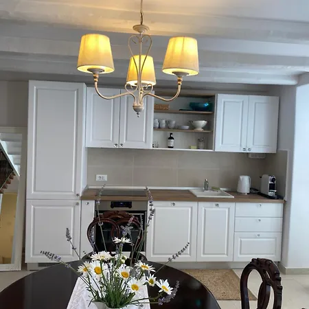 Casa Tratinella * ロヴィンスコ・セロ