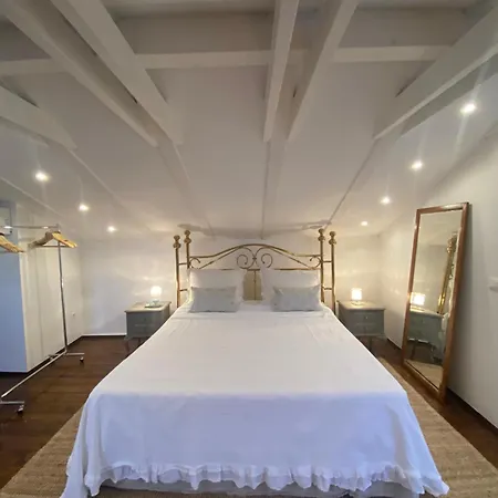 Casa Tratinella ロヴィンスコ・セロ