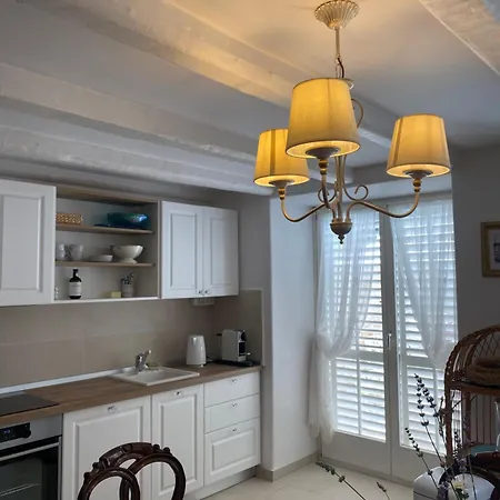 Casa Tratinella ロヴィンスコ・セロ